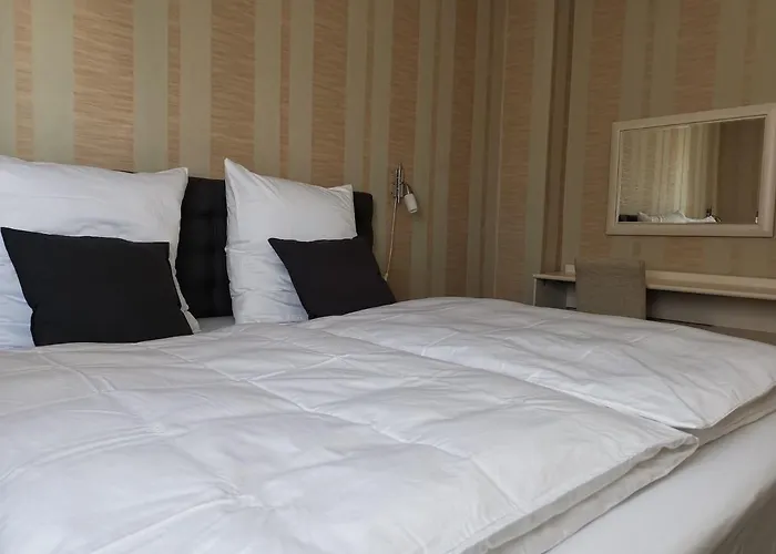 Apartament Quiet With View In Urban Location