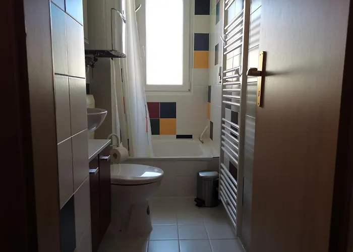 Apartament Quiet With View In Urban Location *